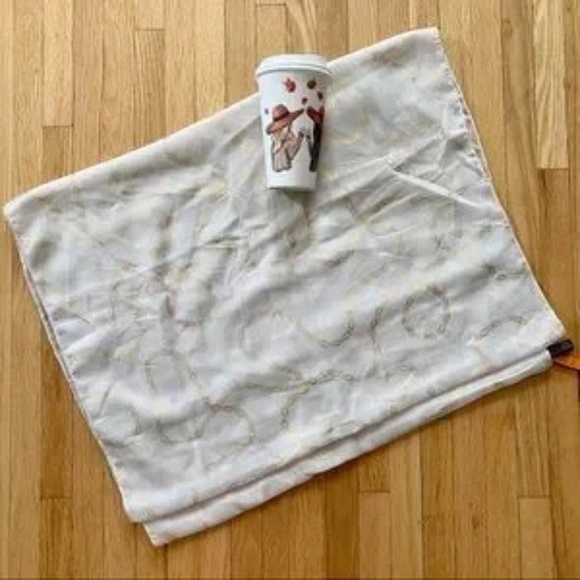 Evelyn K New York Beige Gold Chain Print Infinity Loop Scarf Lightweight One Siz - Picture 5 of 7